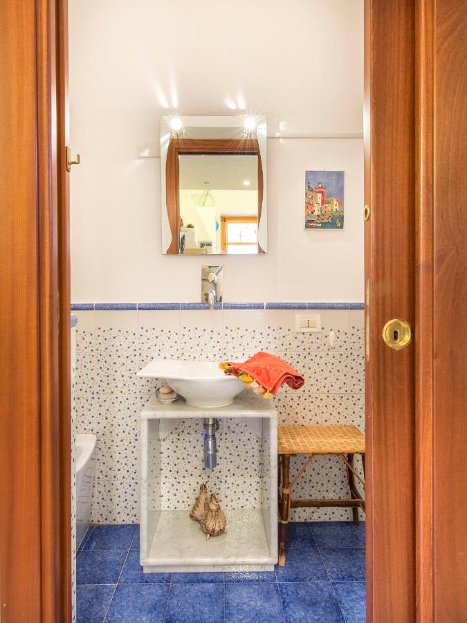 La Casa Di Sara A Mondello Apartment Exterior photo
